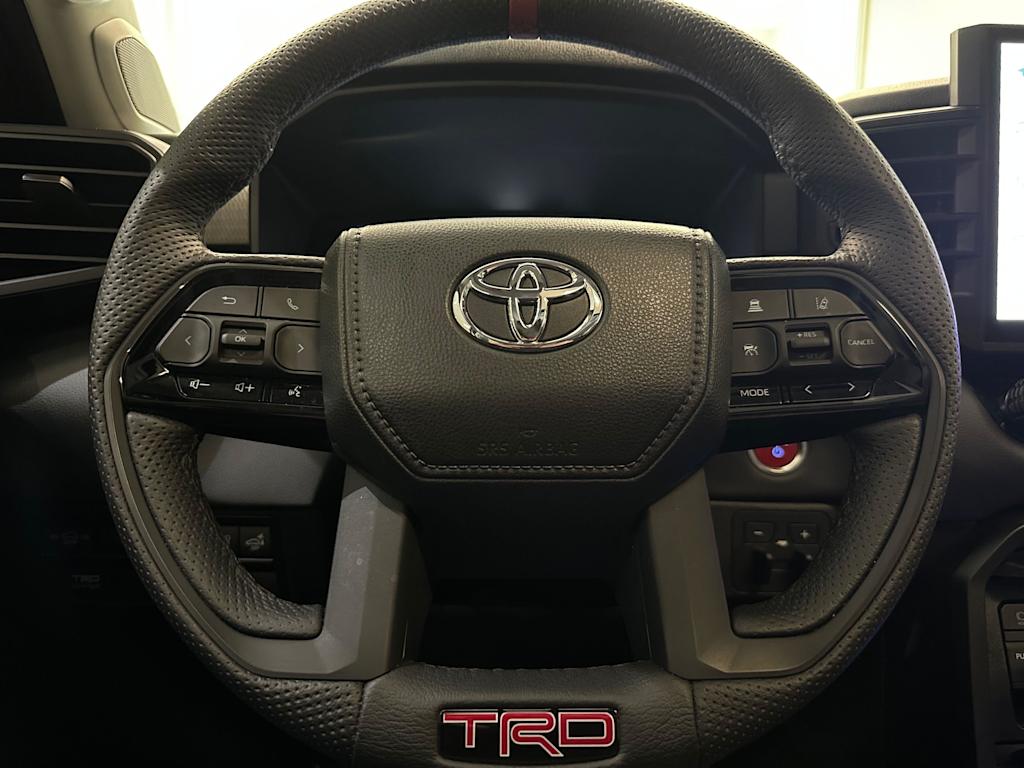Thumbnail: 2023 Toyota Sequoia - 14