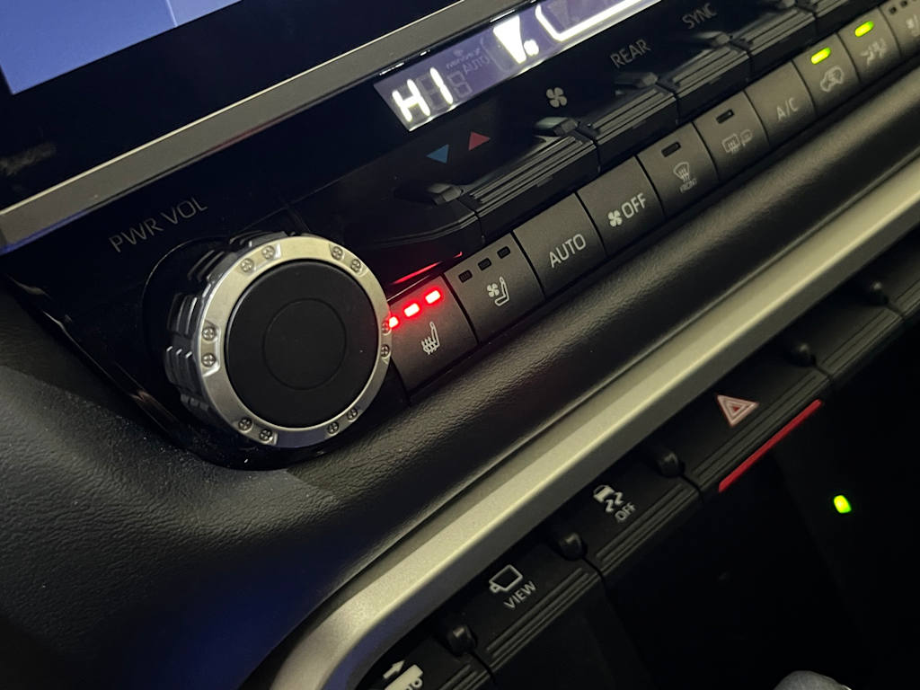 Thumbnail: 2024 Toyota Sequoia - 27