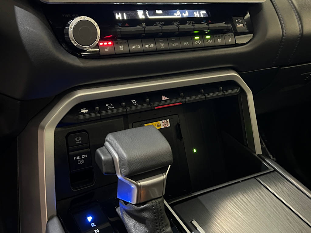 Thumbnail: 2024 Toyota Sequoia - 17