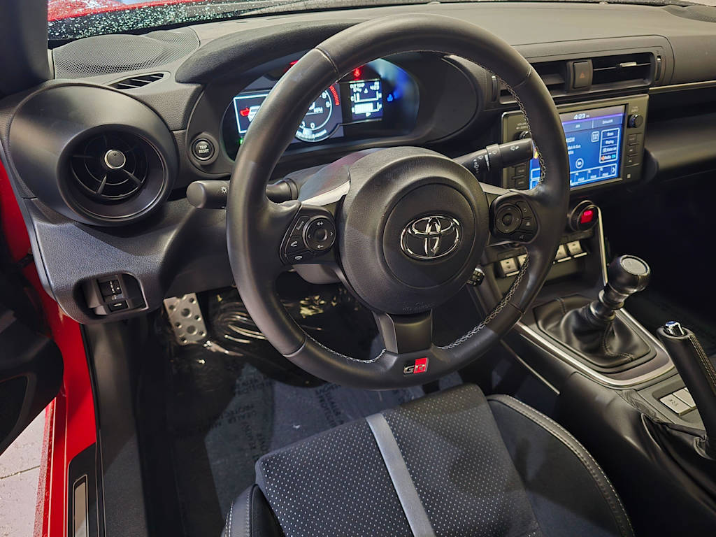 Thumbnail: 2025 Toyota GR86 - 2