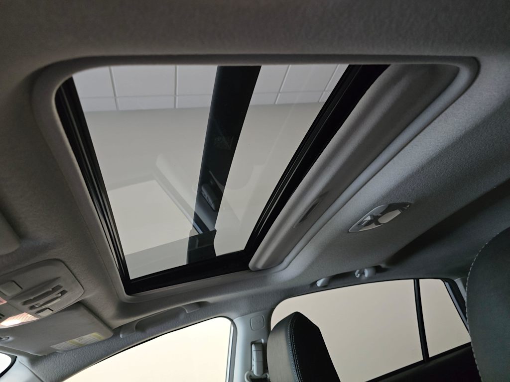 Thumbnail: 2014 Subaru XV Crosstrek - 25