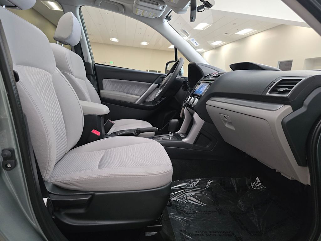 Thumbnail: 2017 Subaru Forester - 12