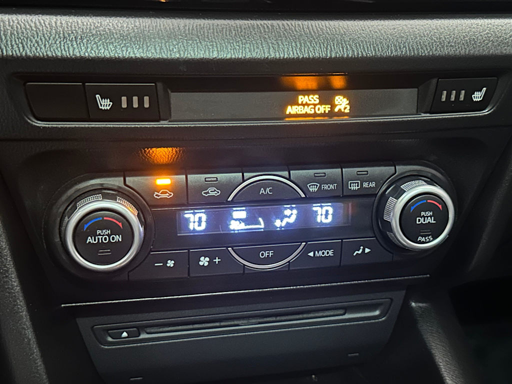 Thumbnail: 2015 Mazda Mazda3 - 24