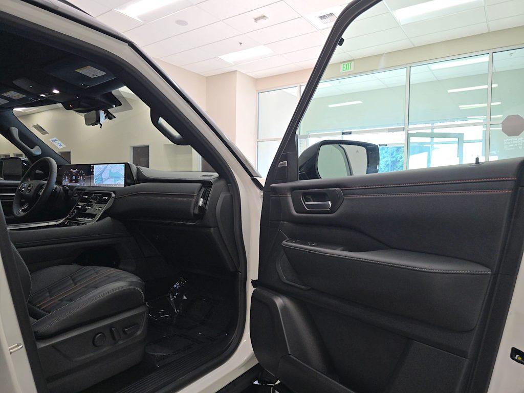 Thumbnail: 2025 Nissan Armada - 32