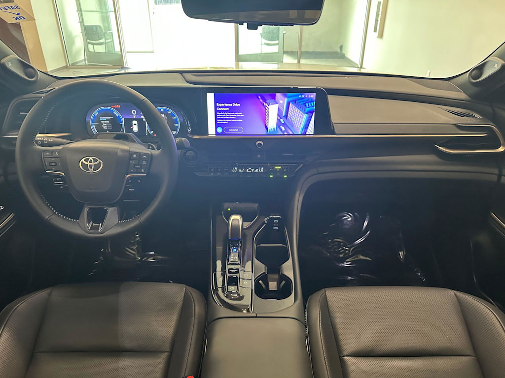 Thumbnail: 2025 Toyota Crown Signia - 10