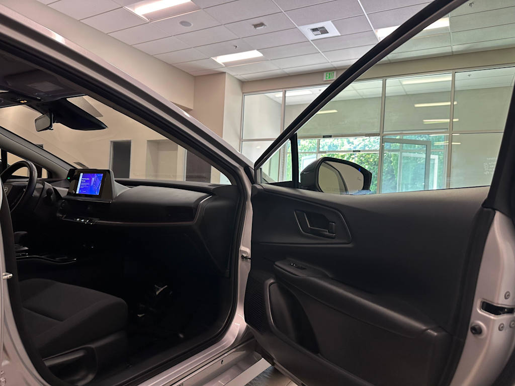 Thumbnail: 2024 Toyota Prius Prime - 30
