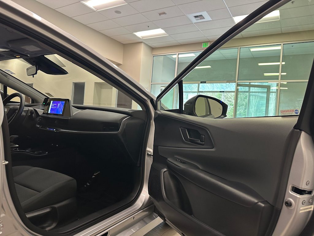 Thumbnail: 2024 Toyota Prius - 31
