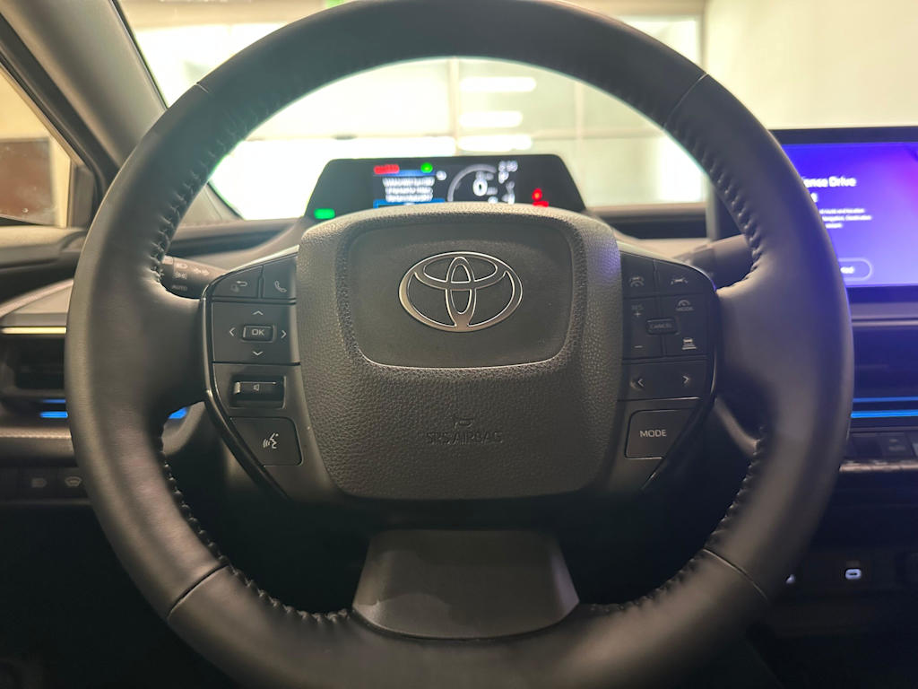 Thumbnail: 2023 Toyota Prius - 14