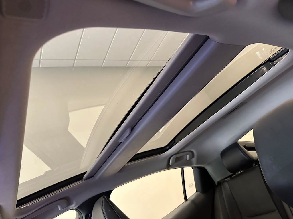 Thumbnail: 2023 Toyota Prius - 27