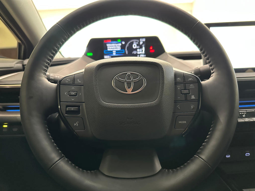 Thumbnail: 2025 Toyota Prius - 13