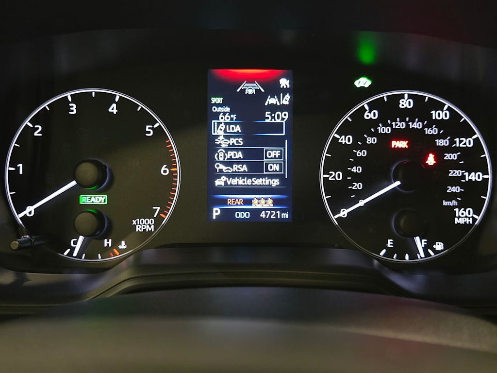 Thumbnail: 2025 Toyota Corolla - 17