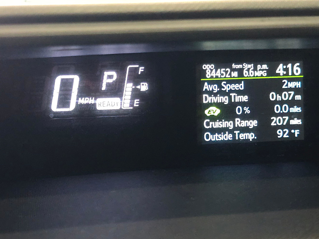Thumbnail: 2015 Toyota Prius c - 18