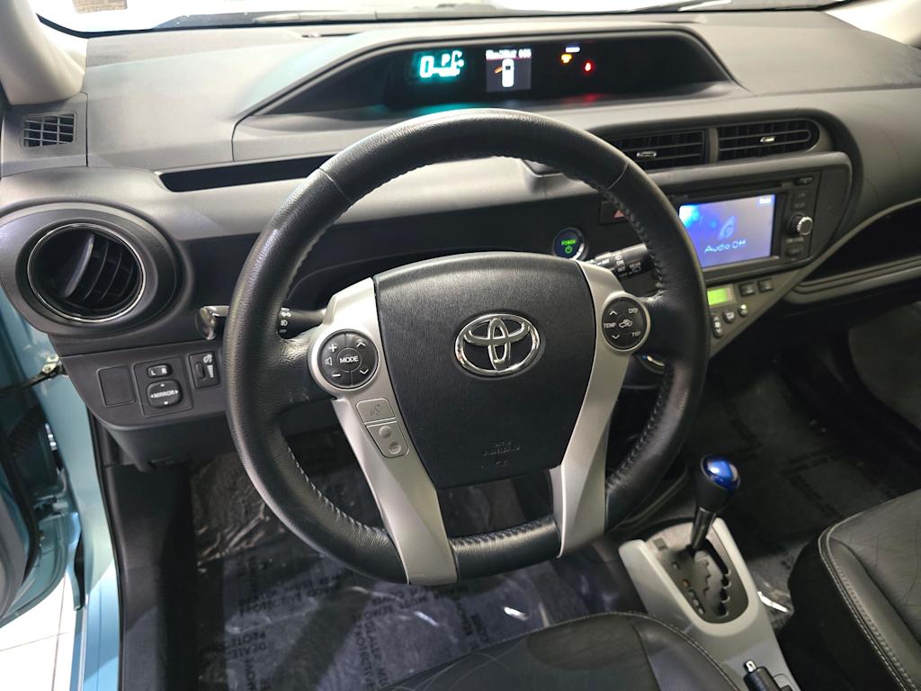 Thumbnail: 2013 Toyota Prius c - 2