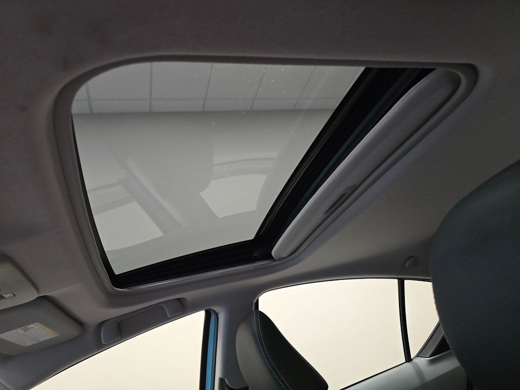 Thumbnail: 2013 Toyota Prius c - 25