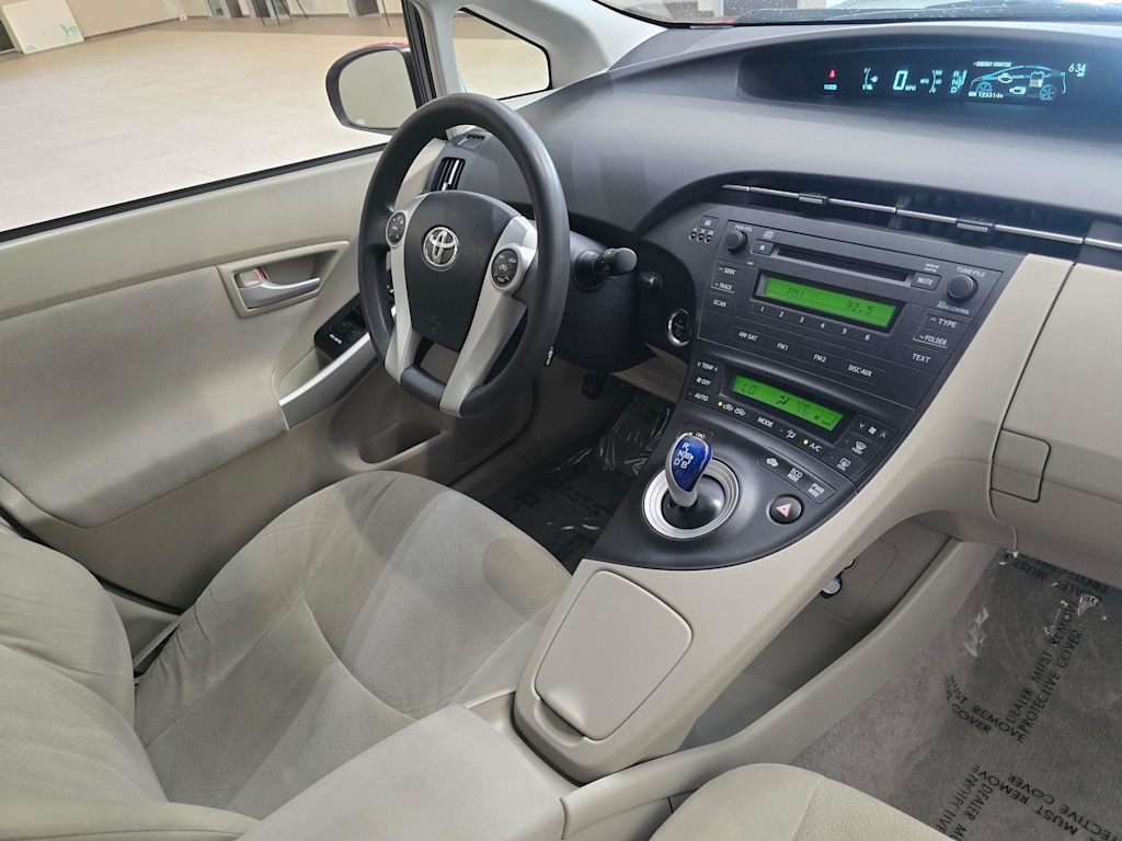 Thumbnail: 2010 Toyota Prius - 14