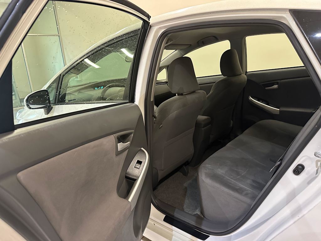 Thumbnail: 2010 Toyota Prius - 26