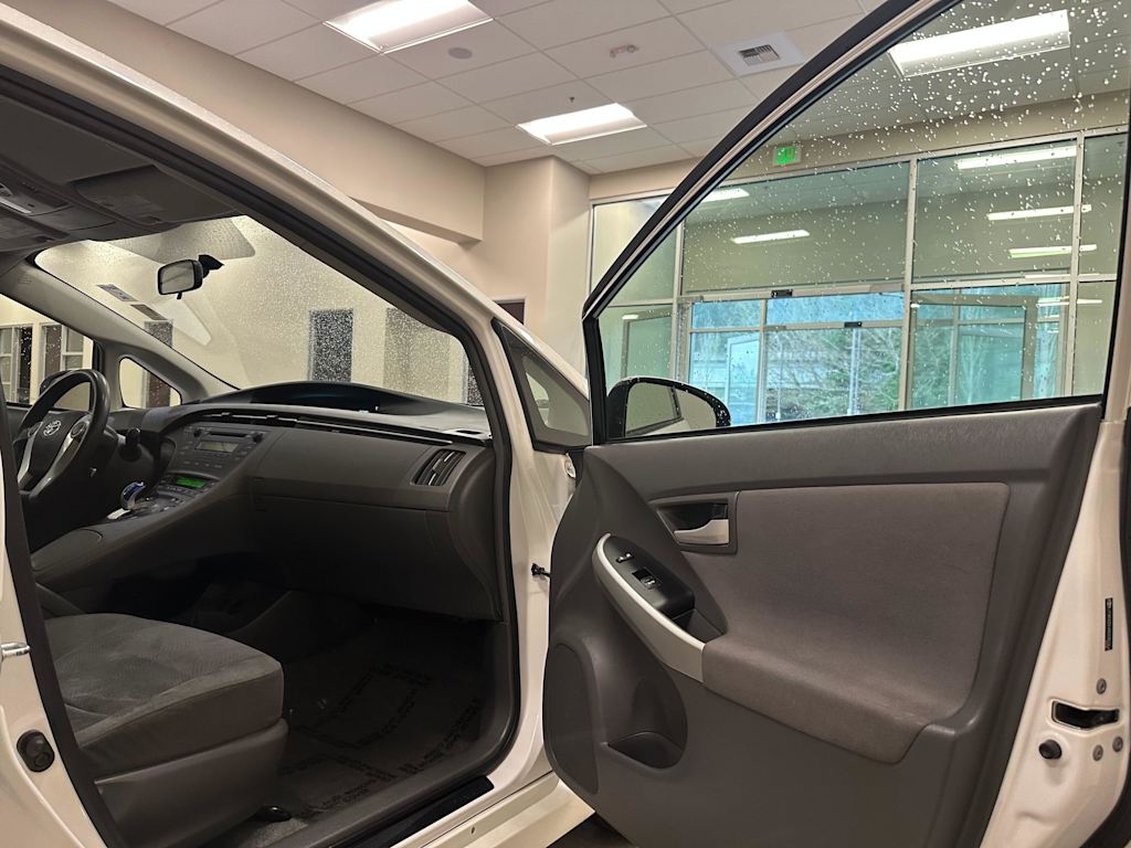 Thumbnail: 2010 Toyota Prius - 29