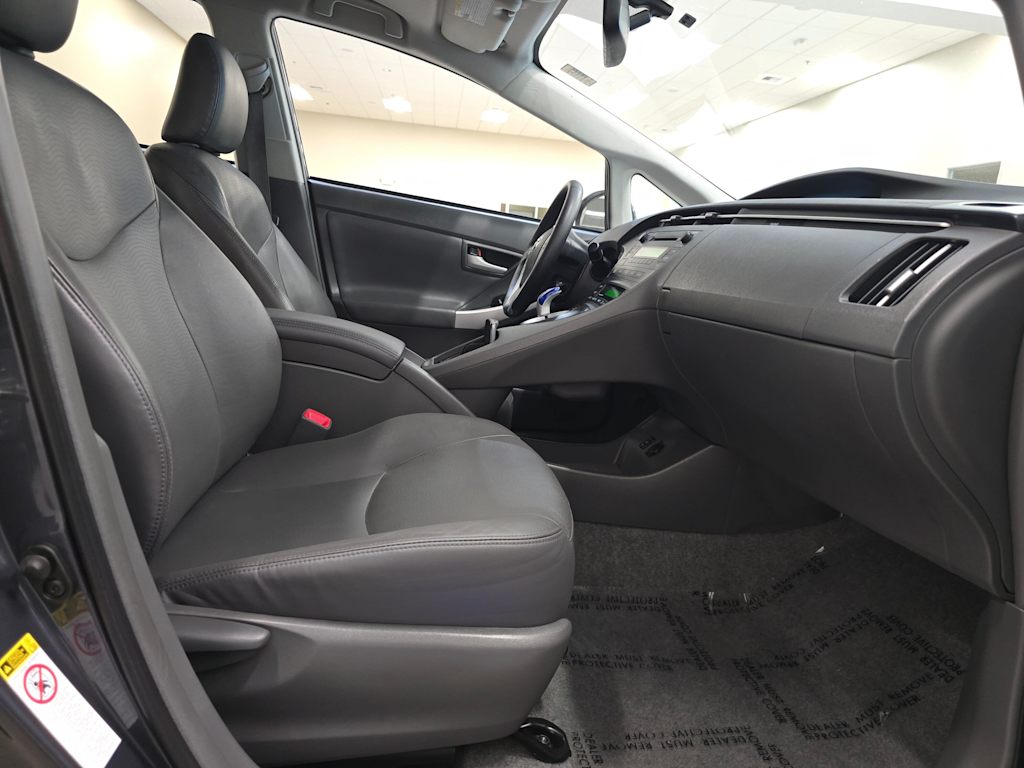 Thumbnail: 2011 Toyota Prius - 12