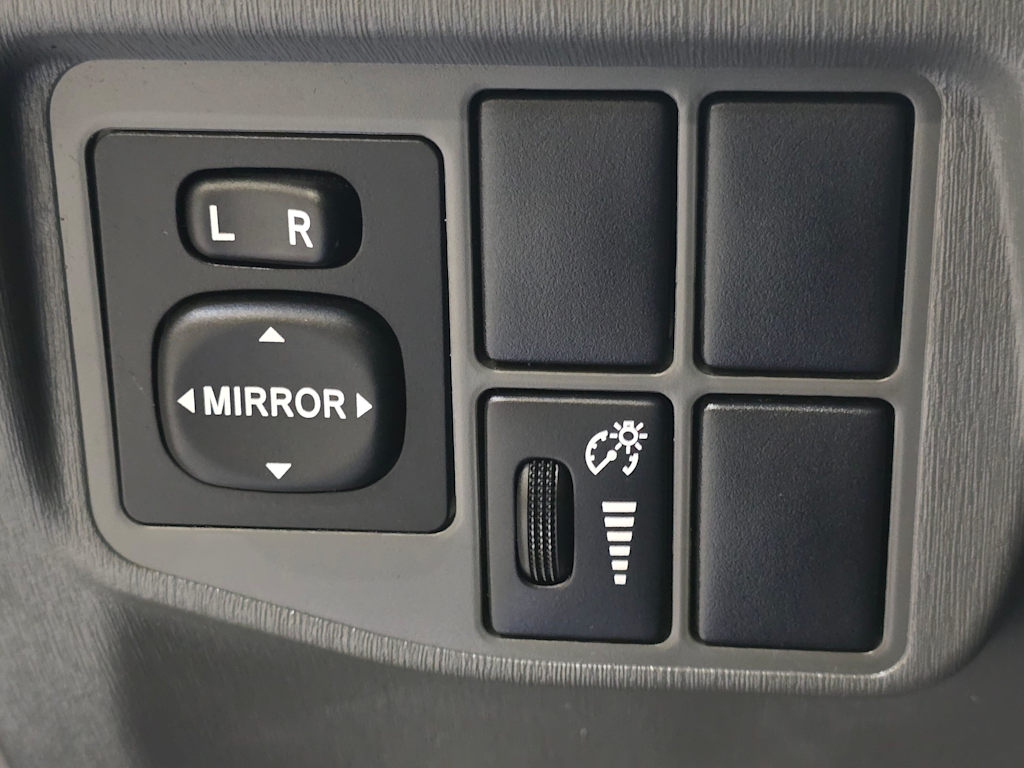 Thumbnail: 2011 Toyota Prius - 22