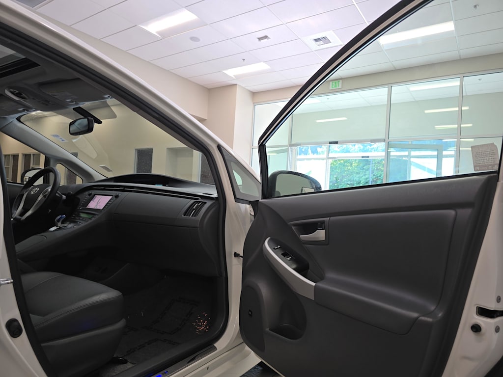Thumbnail: 2010 Toyota Prius - 31