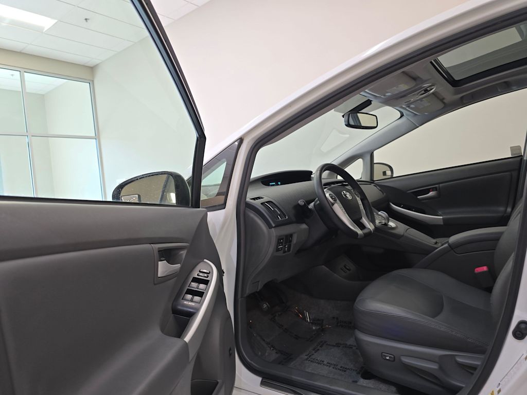 Thumbnail: 2010 Toyota Prius - 14
