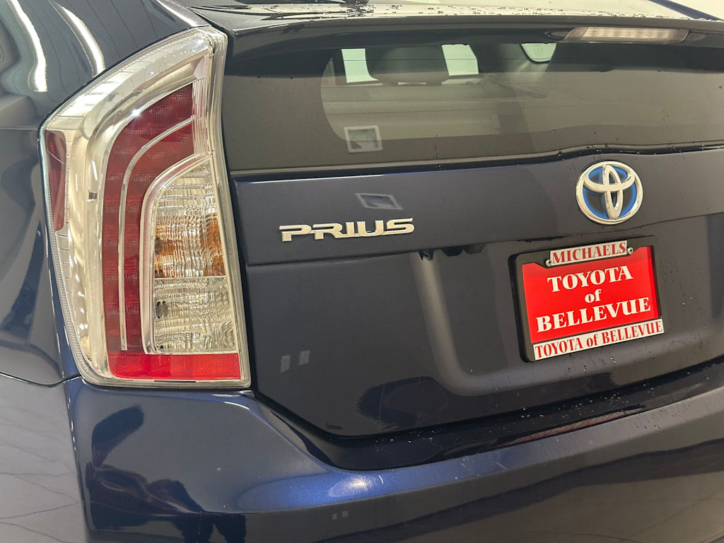 Thumbnail: 2014 Toyota Prius - 16