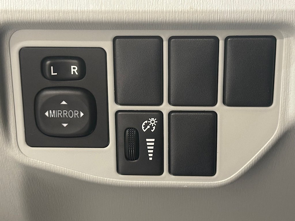 Thumbnail: 2014 Toyota Prius - 24