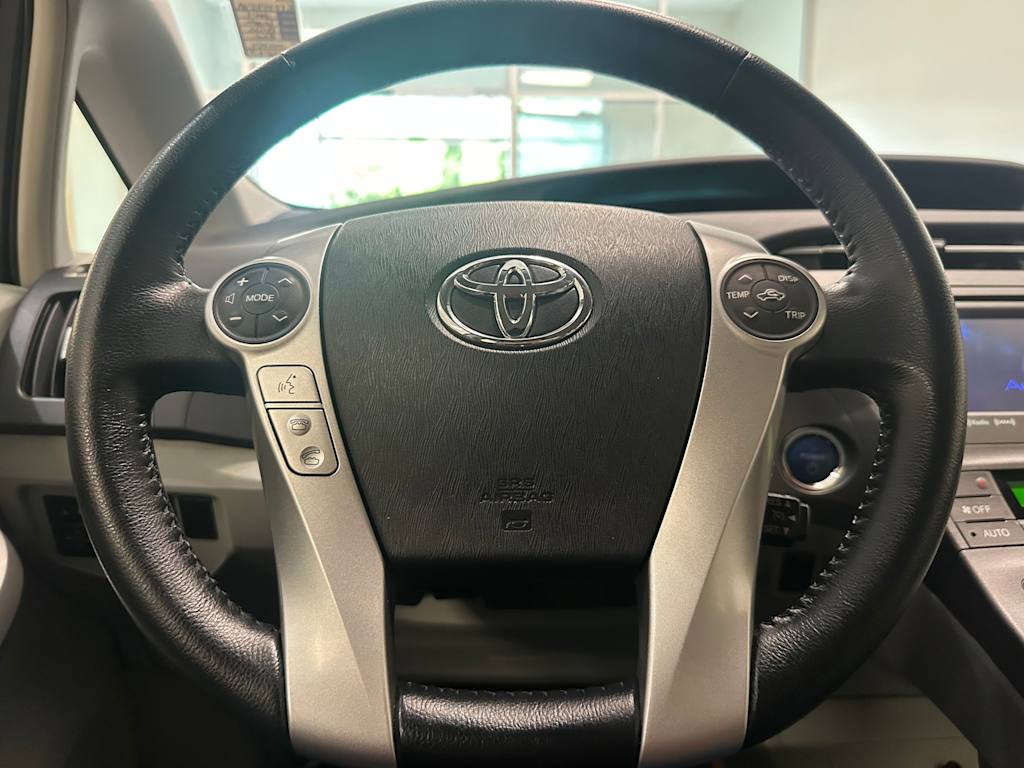Thumbnail: 2014 Toyota Prius - 14