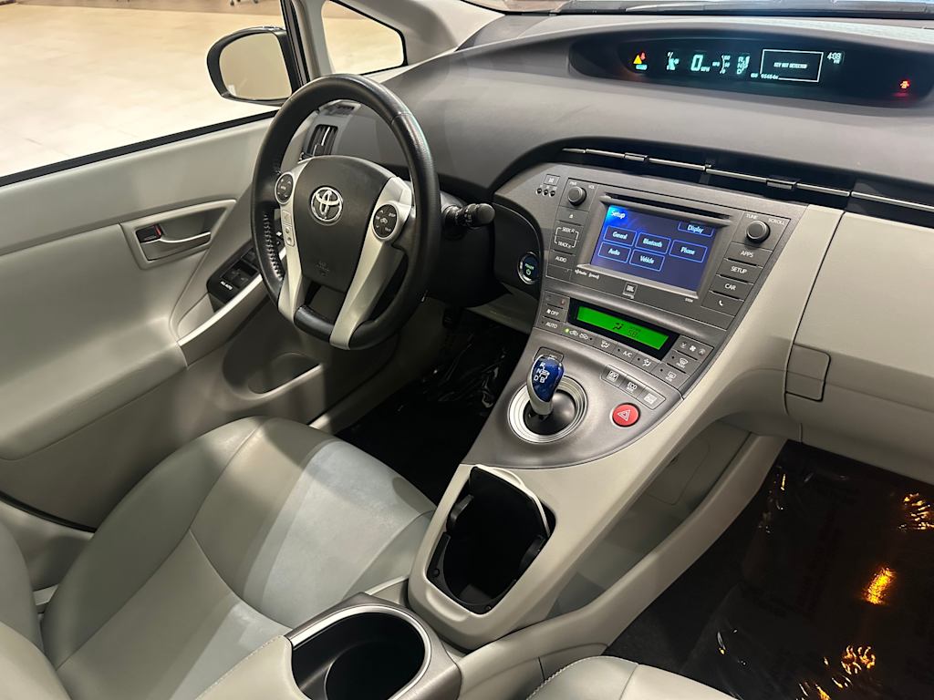 Thumbnail: 2014 Toyota Prius - 15