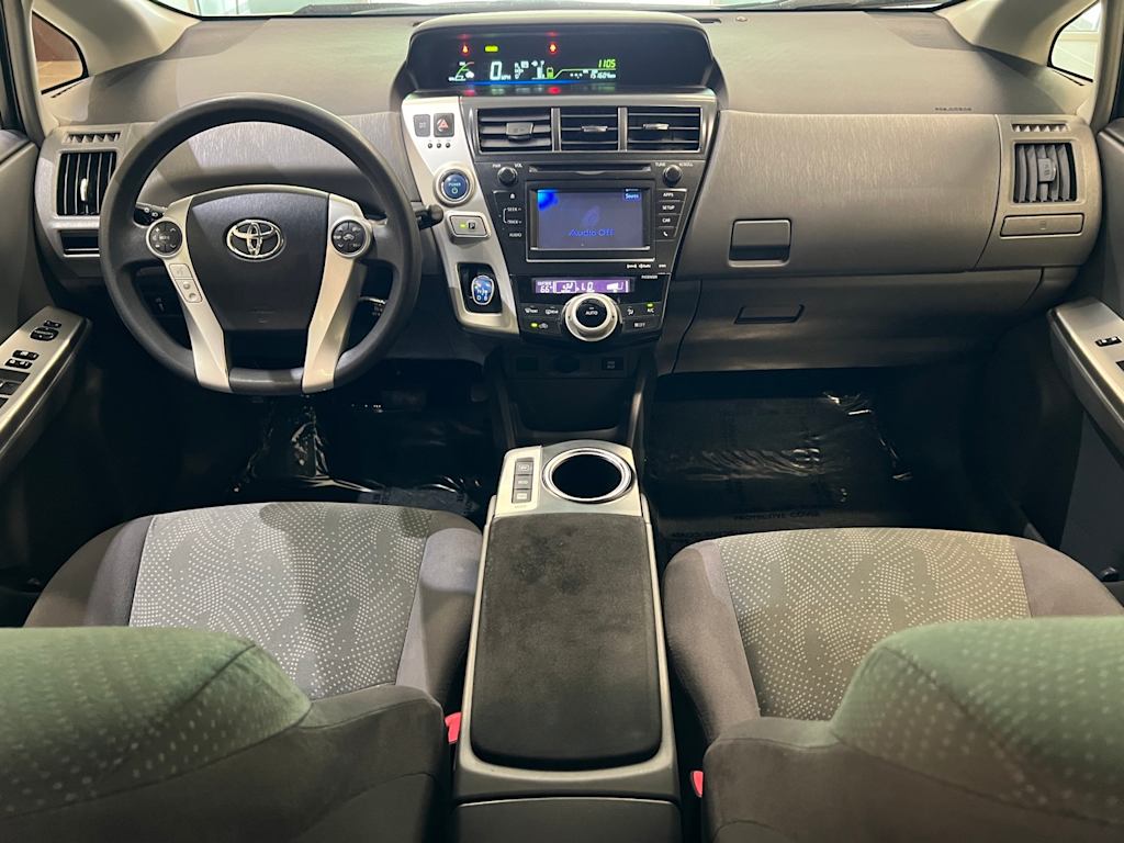 Thumbnail: 2012 Toyota Prius v - 10