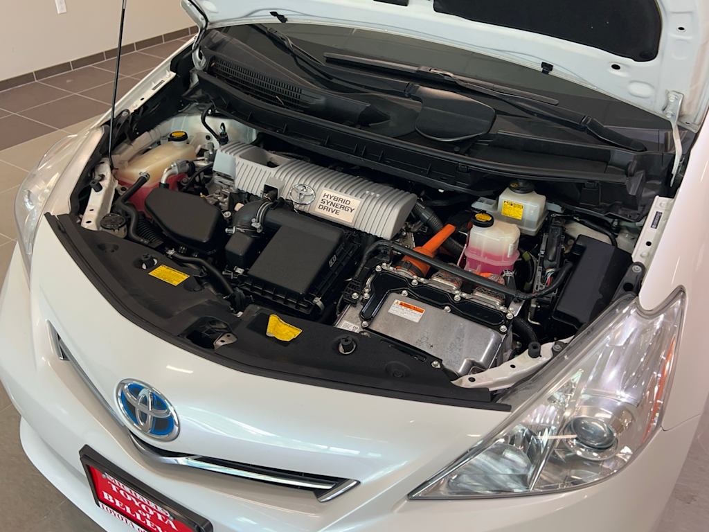 Thumbnail: 2012 Toyota Prius v - 9