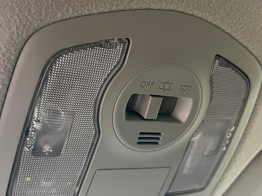 Thumbnail: 2012 Toyota Prius v - 28