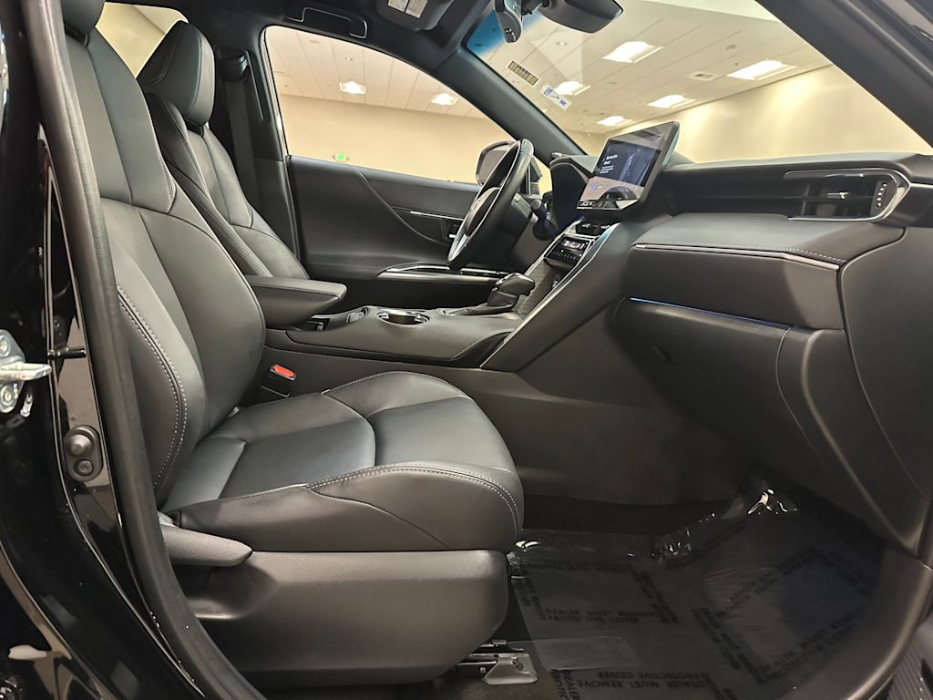 Thumbnail: 2024 Toyota Venza - 12
