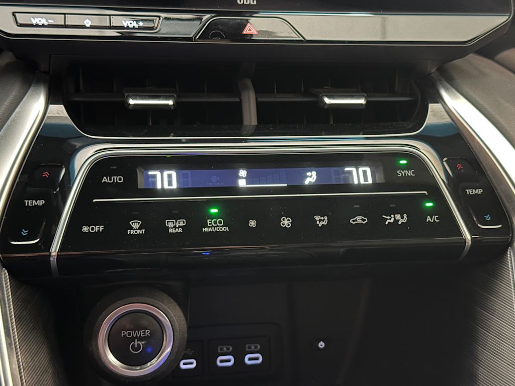Thumbnail: 2024 Toyota Venza - 24