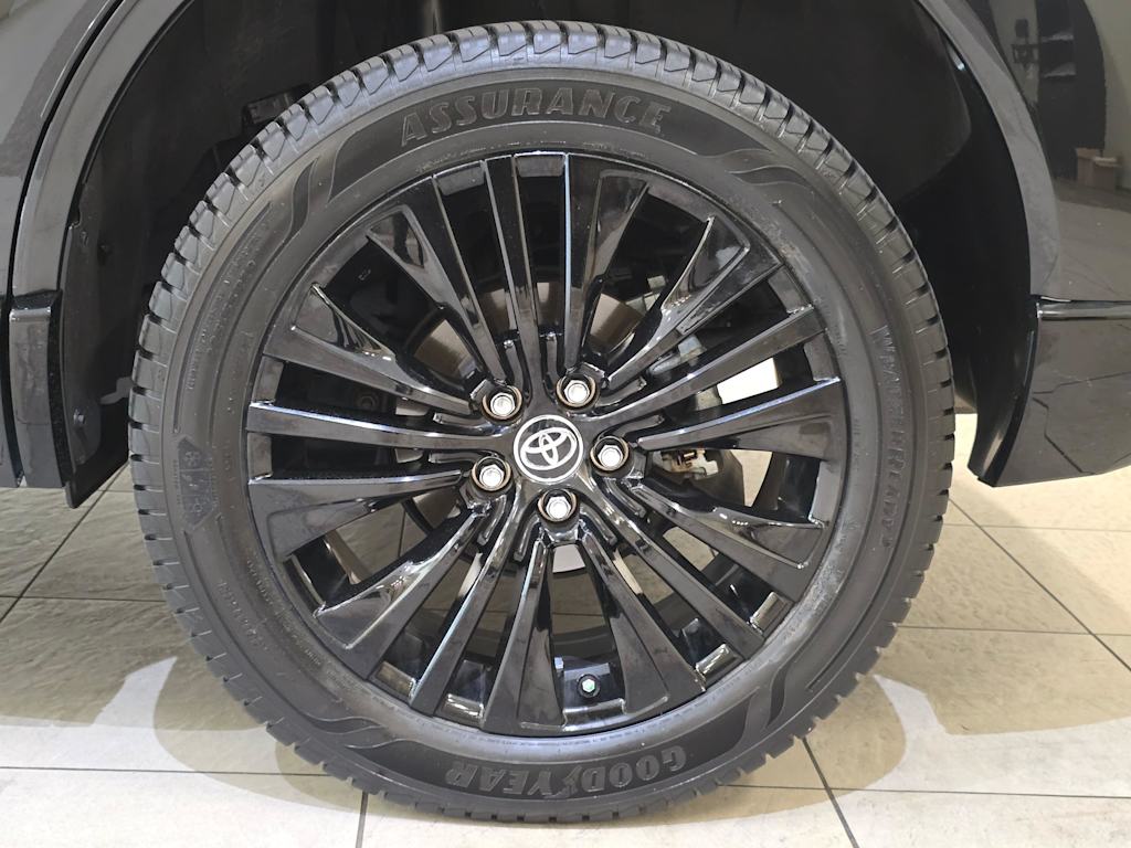 Thumbnail: 2023 Toyota Venza - 8