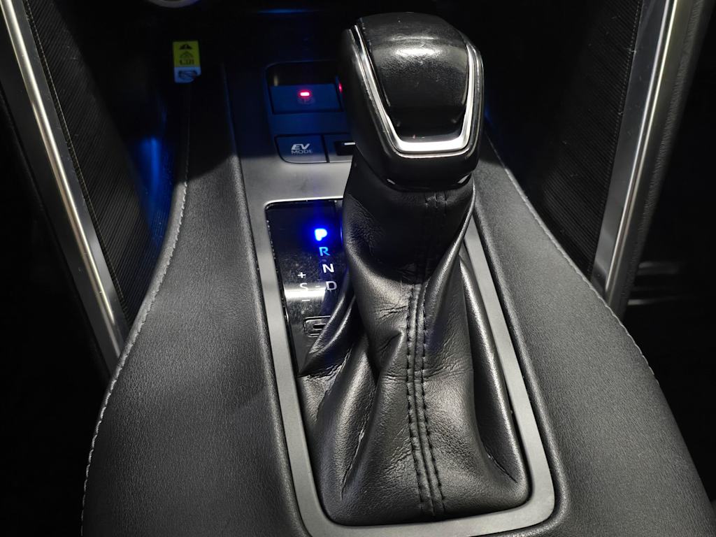 Thumbnail: 2021 Toyota Venza - 17
