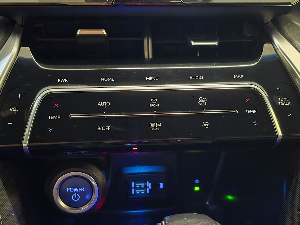 Thumbnail: 2021 Toyota Venza - 22
