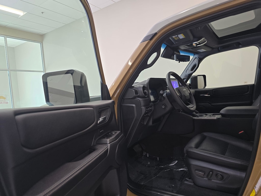 Thumbnail: 2025 Toyota Land Cruiser - 15