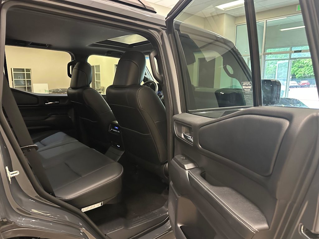 Thumbnail: 2025 Toyota Land Cruiser - 31