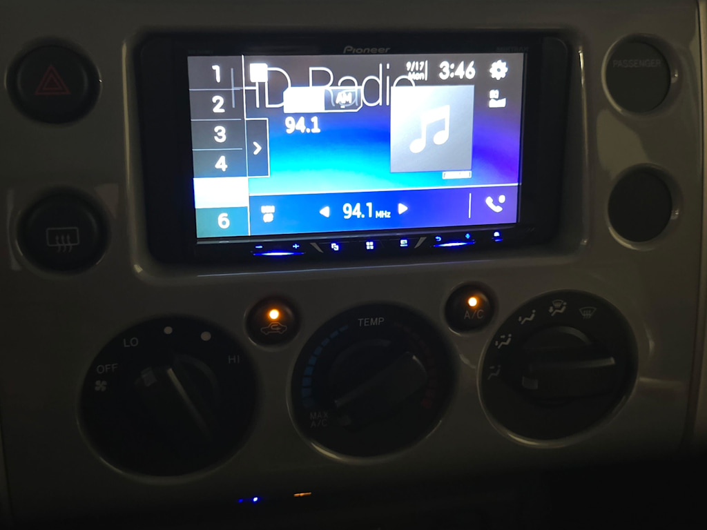 Thumbnail: 2014 Toyota FJ Cruiser - 23