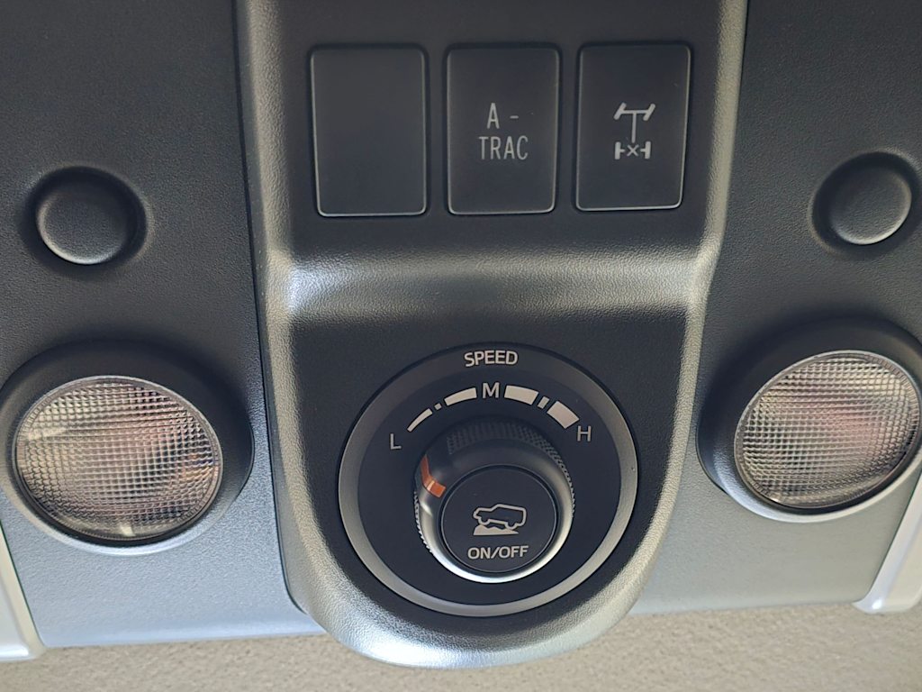 Thumbnail: 2014 Toyota FJ Cruiser - 22
