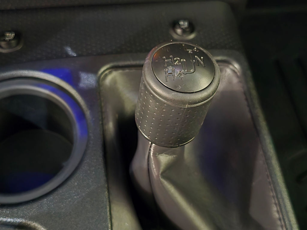 Thumbnail: 2014 Toyota FJ Cruiser - 16