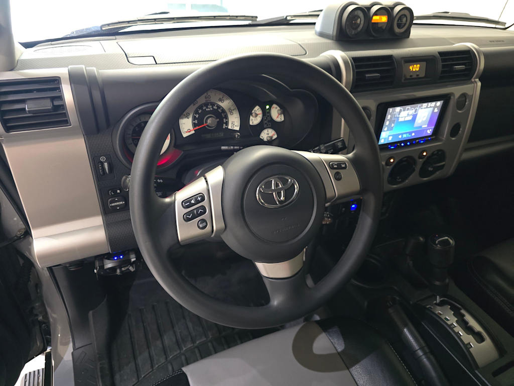 Thumbnail: 2014 Toyota FJ Cruiser - 2