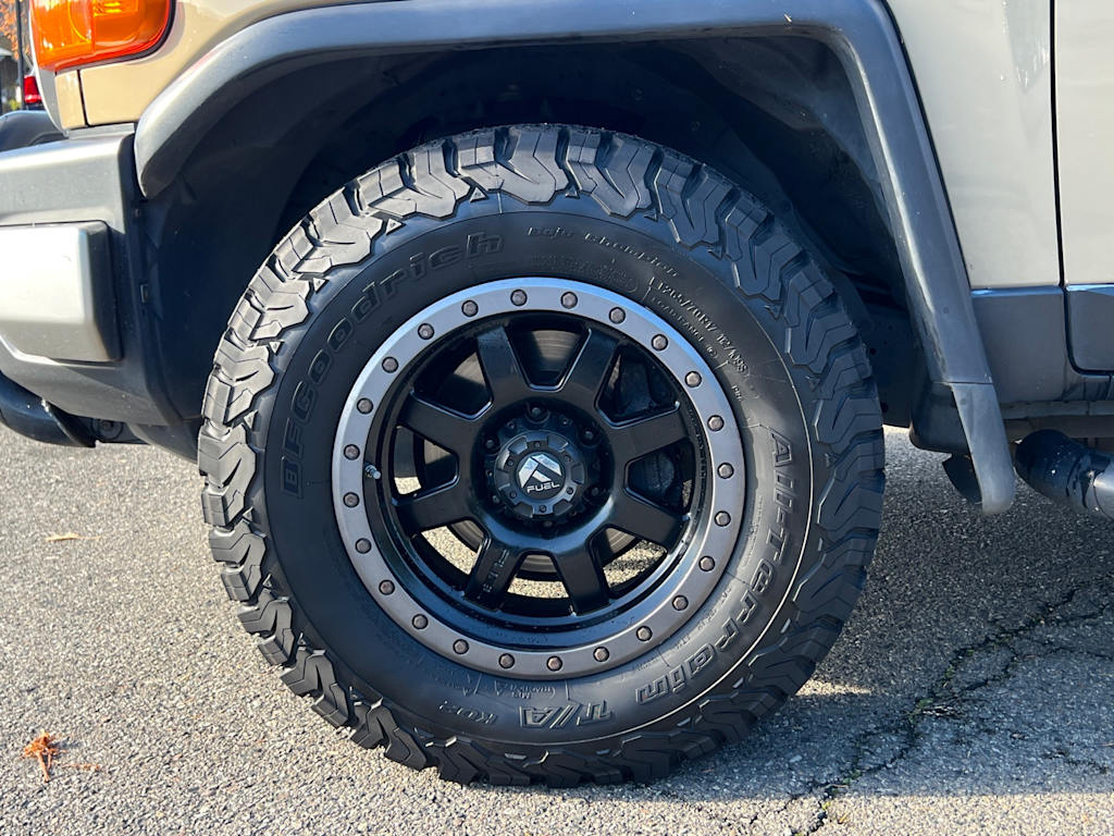 Thumbnail: 2011 Toyota FJ Cruiser - 7