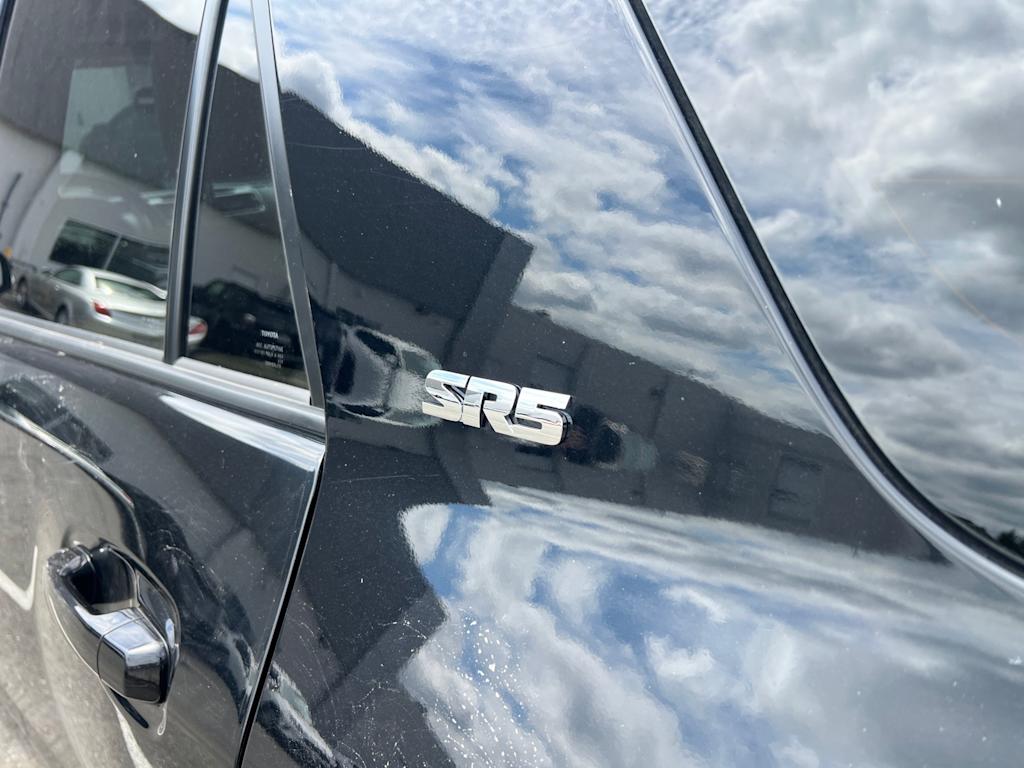 Thumbnail: 2015 Toyota 4Runner - 7