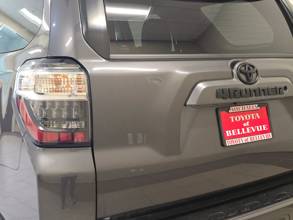 Thumbnail: 2019 Toyota 4Runner - 22