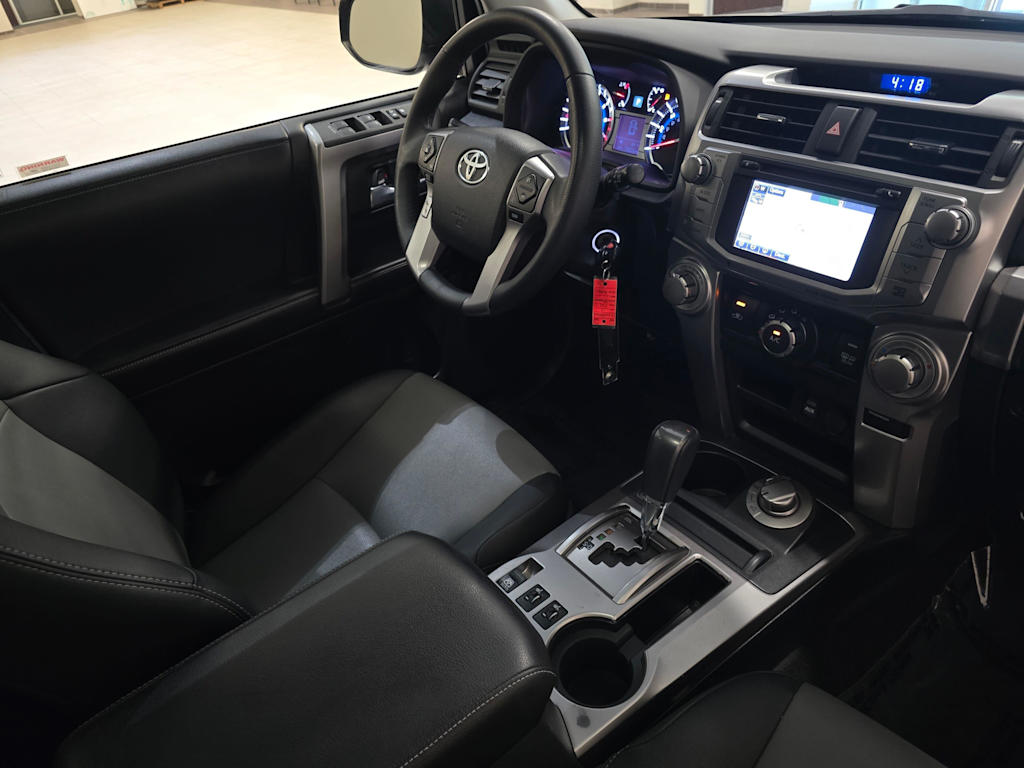 Thumbnail: 2019 Toyota 4Runner - 32