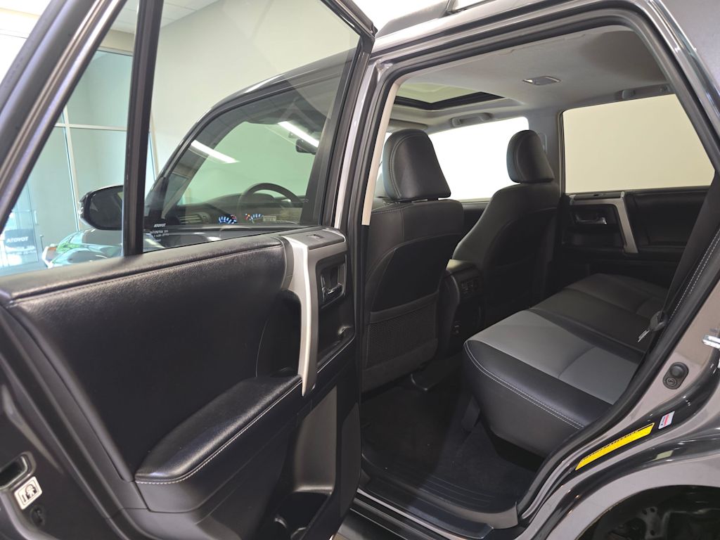Thumbnail: 2019 Toyota 4Runner - 29