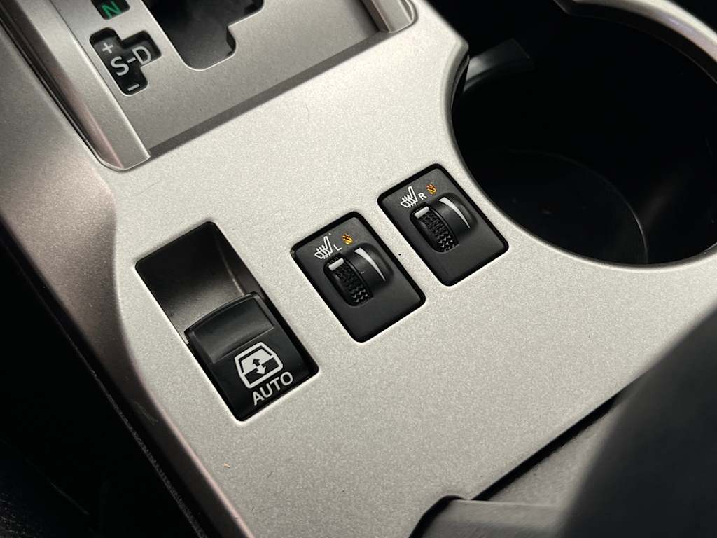 Thumbnail: 2011 Toyota 4Runner - 29