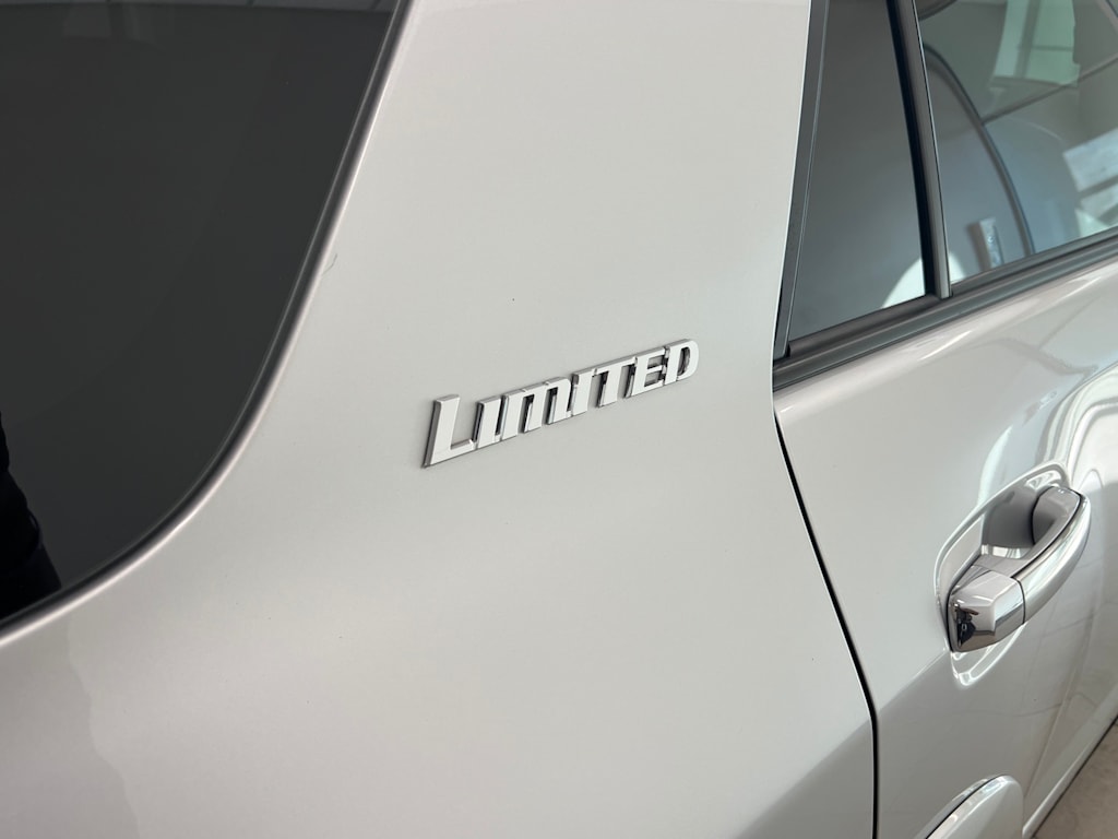 Thumbnail: 2011 Toyota 4Runner - 7